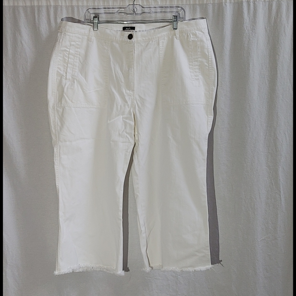 Mark by Avon Wide Leg Cropped Jeans